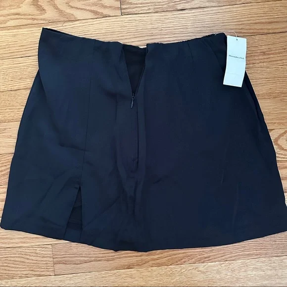 Abercrombie and Fitch Women's Satin Mini Skort Black XS - Picture 5 of 6